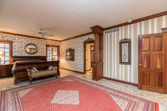 6201 Lakeside Road, Marion, IA 52302