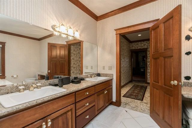 6201 Lakeside Road, Marion, IA 52302