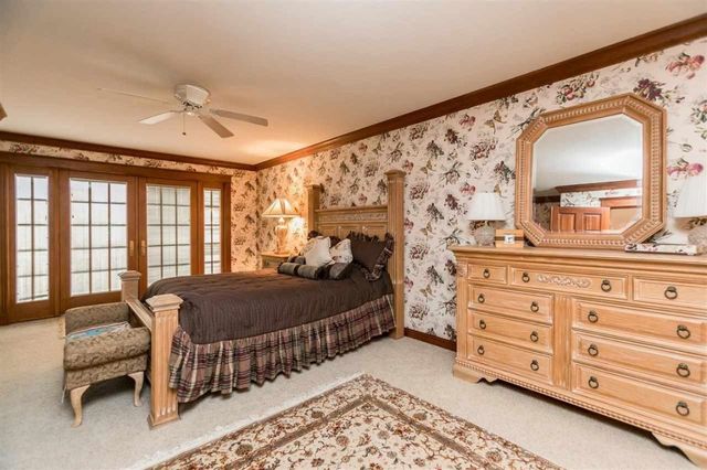 6201 Lakeside Road, Marion, IA 52302