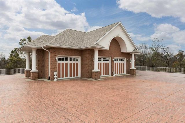 6201 Lakeside Road, Marion, IA 52302