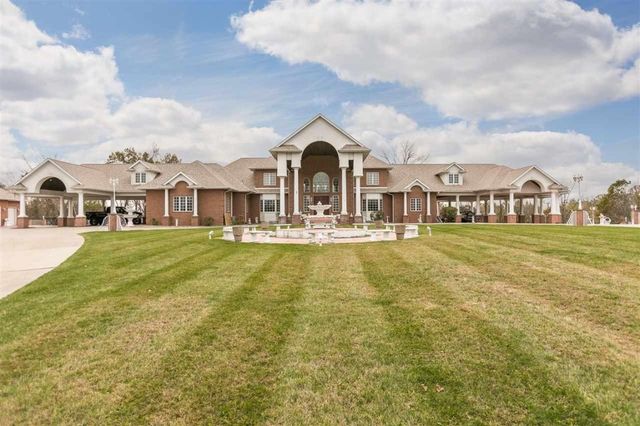 6201 Lakeside Road, Marion, IA 52302