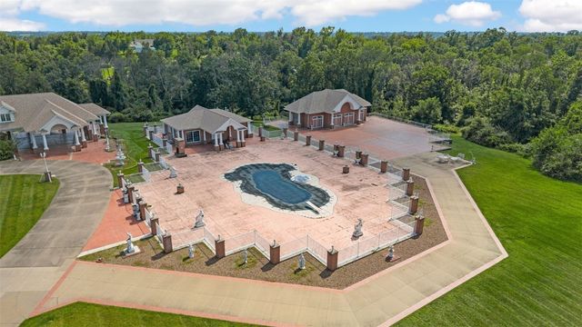 6201 Lakeside Road, Marion, IA 52302