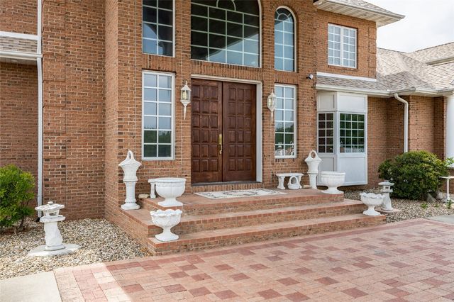 6201 Lakeside Road, Marion, IA 52302