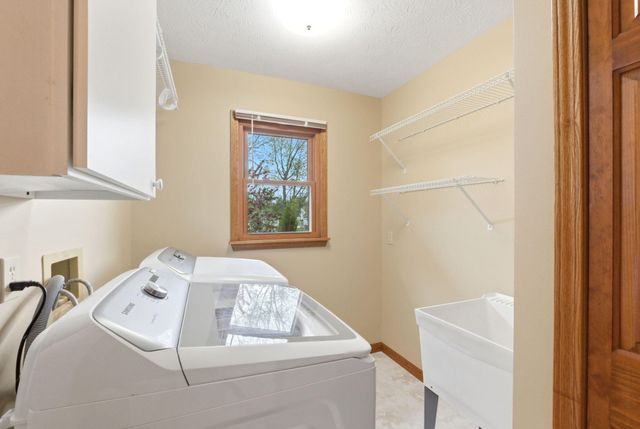 1536 Brook Park Drive 1536 Brook Park Drive, Troy, OH 45373