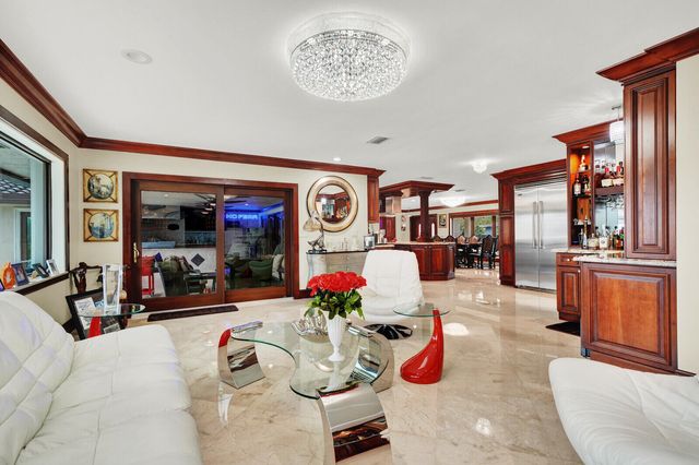 2810 NE 44th Street, Lighthouse Point, FL 33064