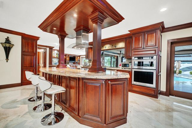 2810 NE 44th Street, Lighthouse Point, FL 33064