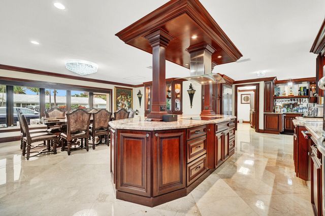 2810 NE 44th Street, Lighthouse Point, FL 33064