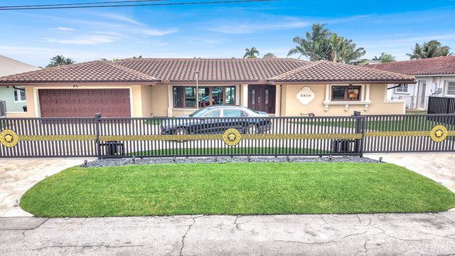 2810 NE 44th Street, Lighthouse Point, FL 33064