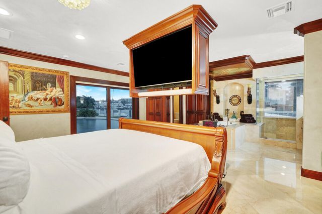 2810 NE 44th Street, Lighthouse Point, FL 33064