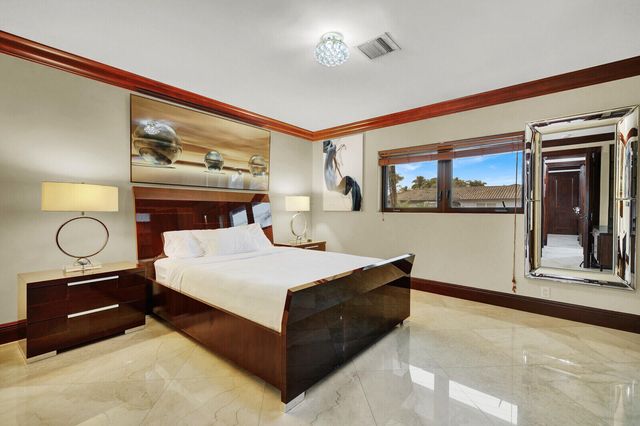 2810 NE 44th Street, Lighthouse Point, FL 33064