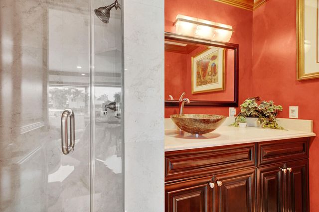 2810 NE 44th Street, Lighthouse Point, FL 33064