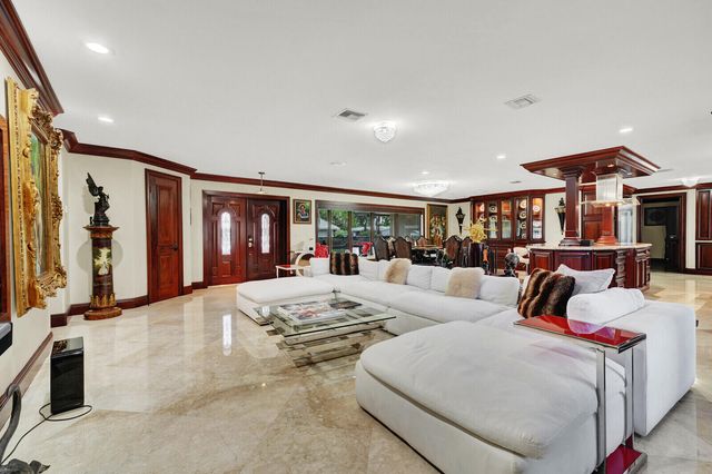 2810 NE 44th Street, Lighthouse Point, FL 33064