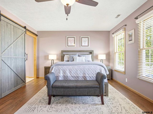 15461 Nebraska Avenue, Omaha, NE 68116