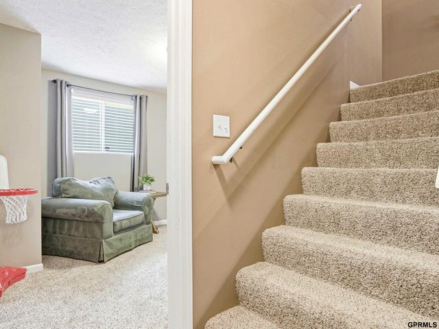 15461 Nebraska Avenue, Omaha, NE 68116