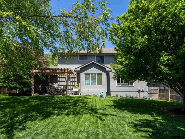 15461 Nebraska Avenue, Omaha, NE 68116