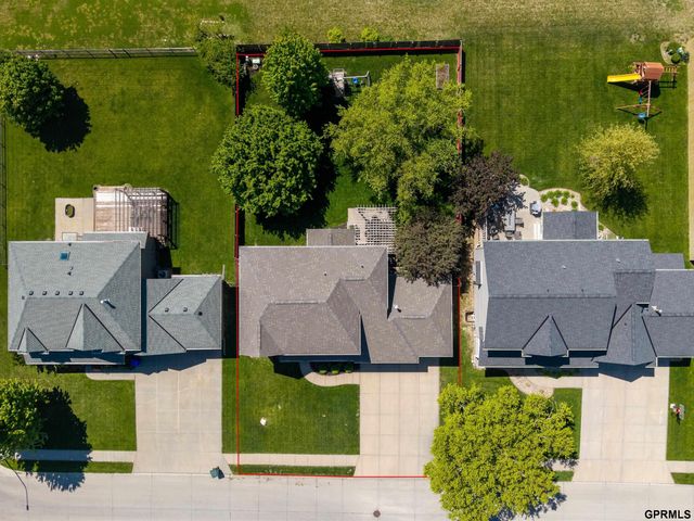 15461 Nebraska Avenue, Omaha, NE 68116