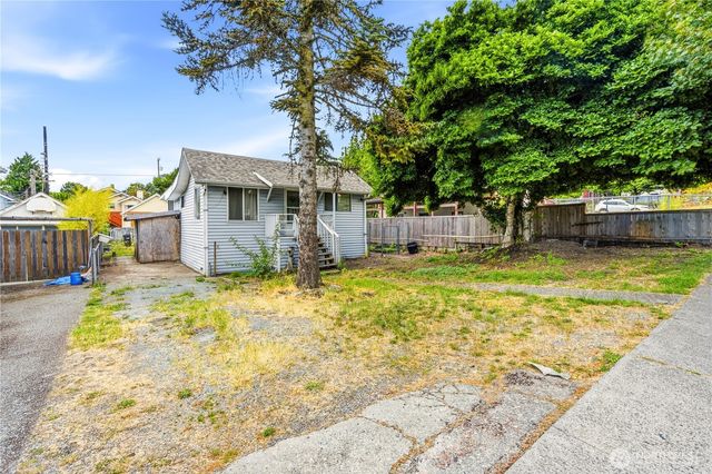 5307 16th Avenue S, Seattle, WA 98108