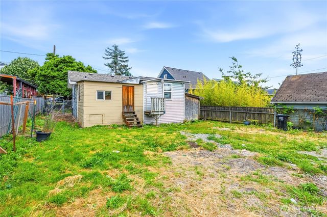 5307 16th Avenue S, Seattle, WA 98108