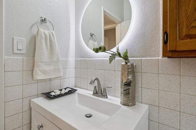 810 Emily Drive, Mountain View, CA 94043