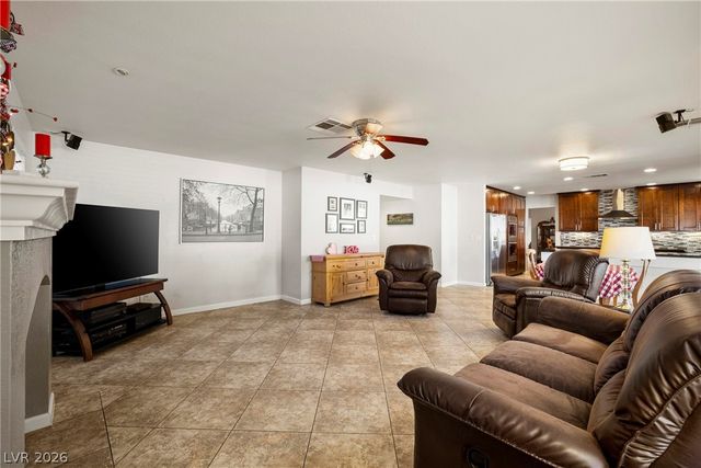 908 Indian Hollow Avenue, North Las Vegas, NV 89031