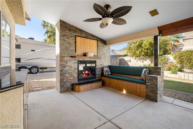 908 Indian Hollow Avenue, North Las Vegas, NV 89031