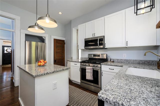 5647 Chamberlain Avenue, St Louis, MO 63112