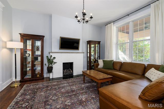 5647 Chamberlain Avenue, St Louis, MO 63112