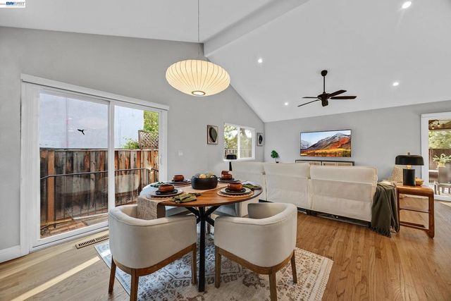 3511 Touriga Dr, Pleasanton, CA 94566