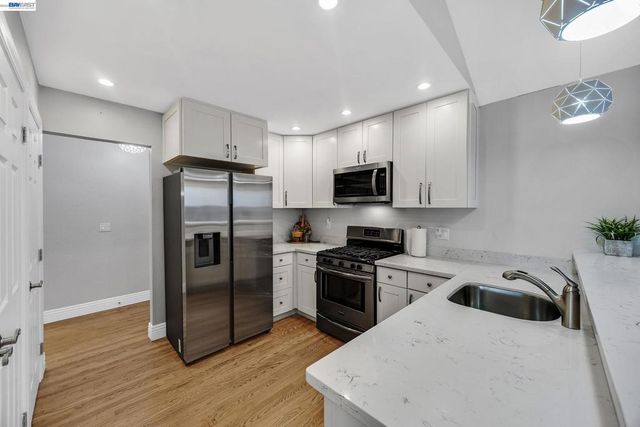 3511 Touriga Dr, Pleasanton, CA 94566
