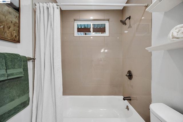 3511 Touriga Dr, Pleasanton, CA 94566