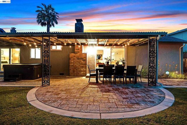 3511 Touriga Dr, Pleasanton, CA 94566