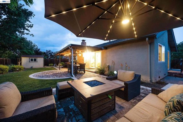 3511 Touriga Dr, Pleasanton, CA 94566