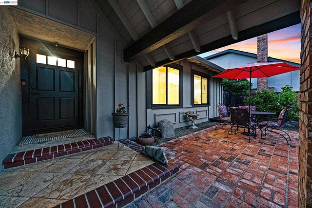 3511 Touriga Dr, Pleasanton, CA 94566