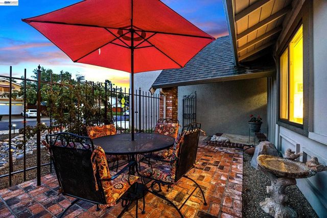 3511 Touriga Dr, Pleasanton, CA 94566