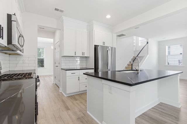 3011 Scuba Drive, Charleston, SC 29414