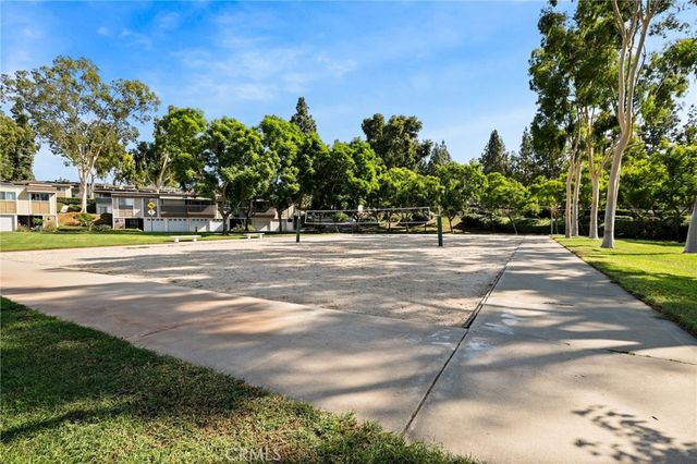36 Calle Aragon U, Laguna Woods, CA 92637