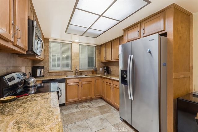 36 Calle Aragon U, Laguna Woods, CA 92637