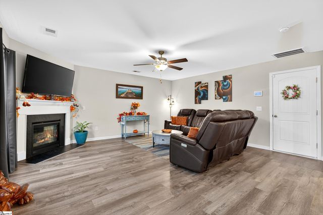 117 Bruinen Drive, Fountain Inn, SC 29644