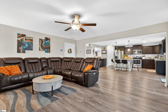 117 Bruinen Drive, Fountain Inn, SC 29644