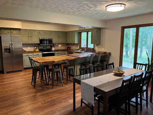 9511 E Ml Avenue, Galesburg, MI 49053