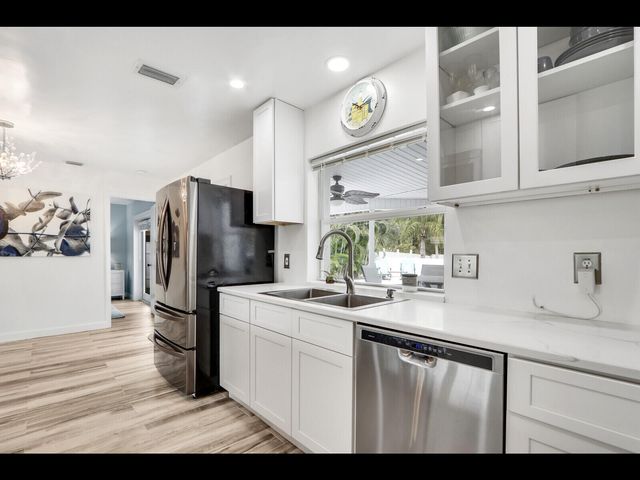 609 Oak Terrace, Jupiter, FL 33458