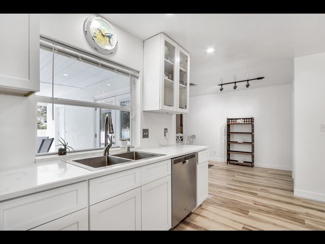 609 Oak Terrace, Jupiter, FL 33458