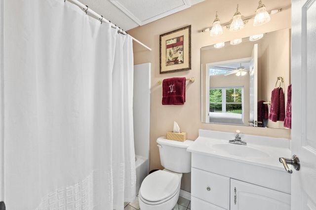 2760 Dove Haven Lane, Navarre, FL 32566