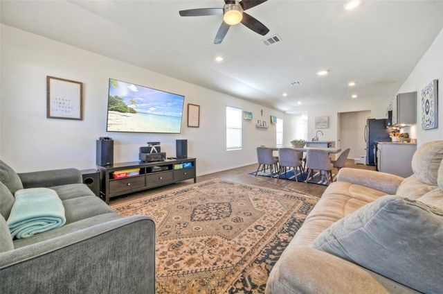270 DORCHESTER DR, Kyle, TX 78640
