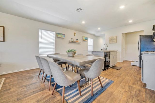 270 DORCHESTER DR, Kyle, TX 78640