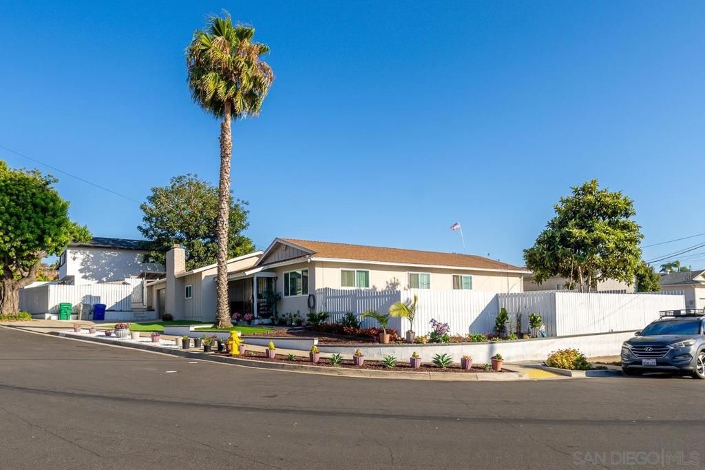2458 Calle Tortuosa, San Diego, CA 92139 — exterior