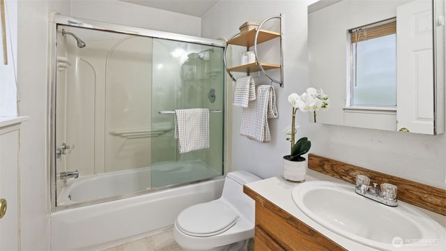 17716 157th Avenue SE, Renton, WA 98058