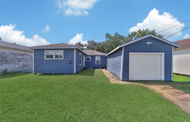 1606 W 8th Street, Freeport, TX 77541