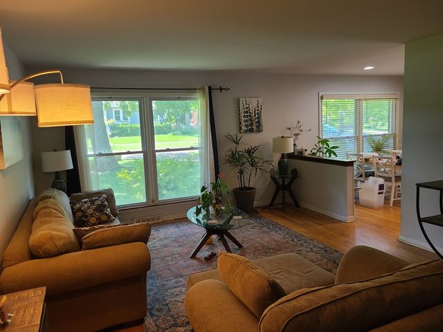 5239 Cumnor Road, Downers Grove, IL 60515