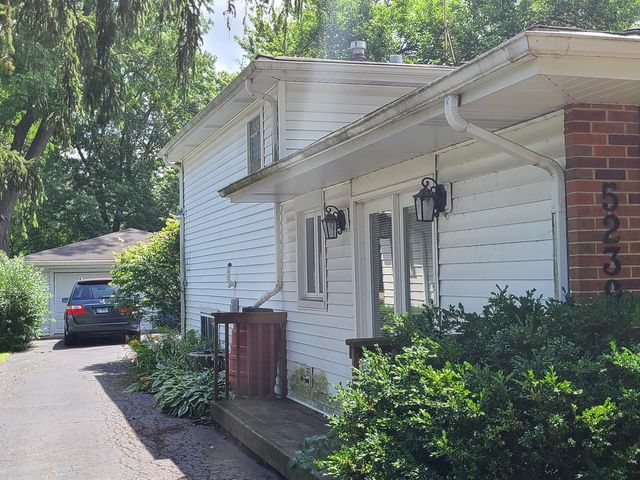 5239 Cumnor Road, Downers Grove, IL 60515
